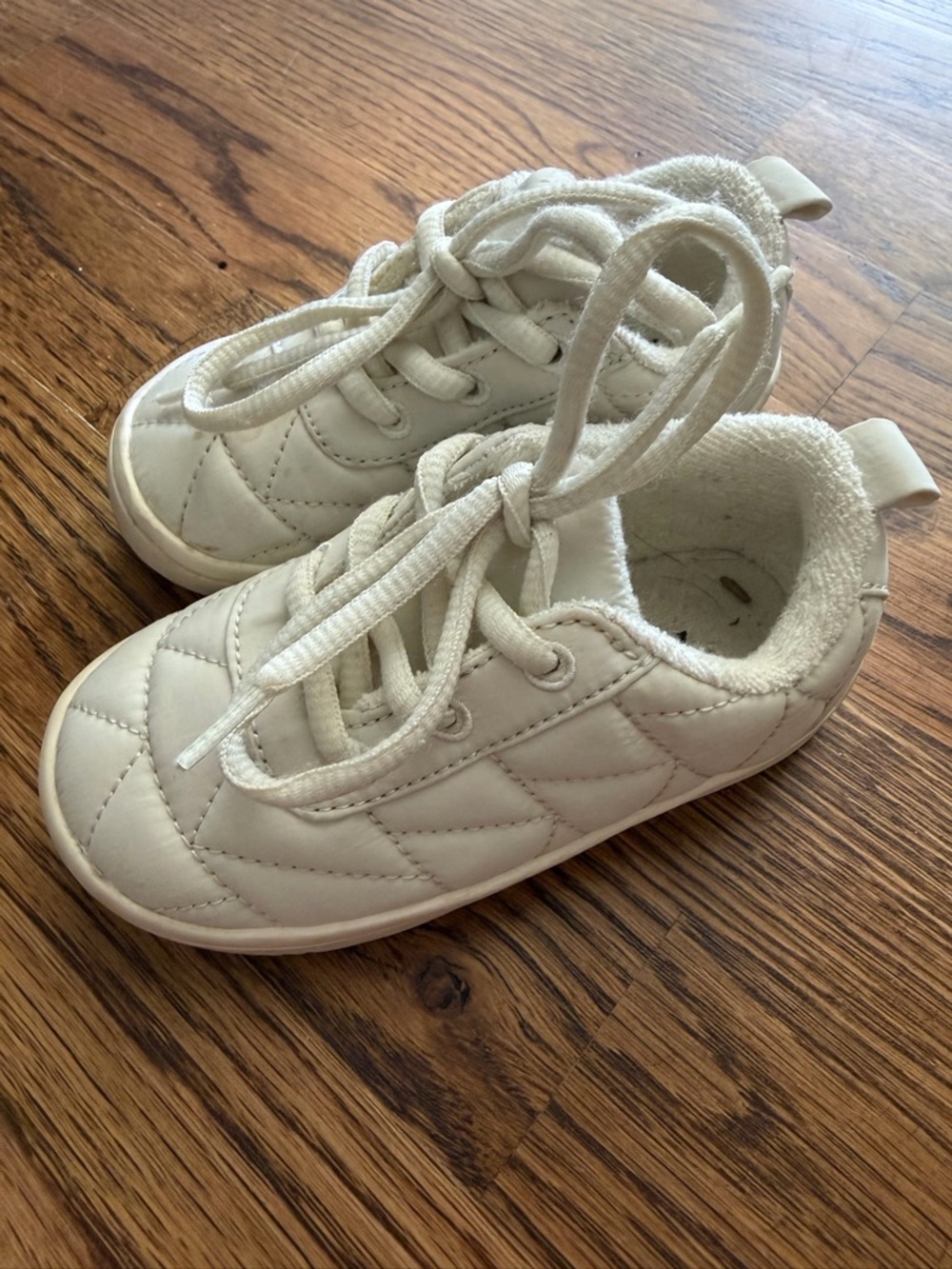 Zara Kids Quilted Lace-Up Sneakers in Cream